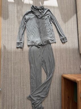 SKIMS perfect condition Gray Long-Sleeve Button Pajama Set. Sold as a set